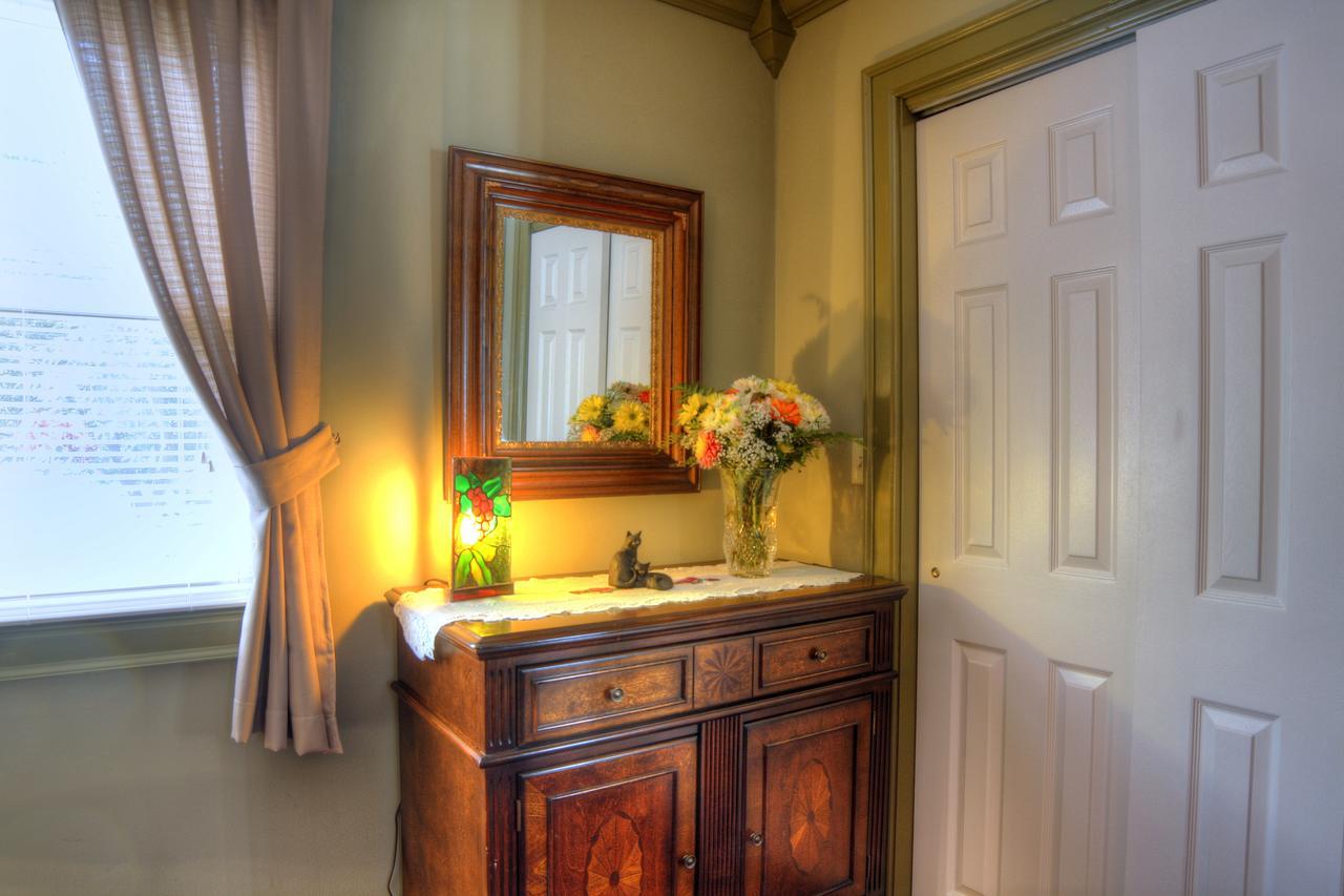 Los Gatos Bed & Breakfast Penn Yan Buitenkant foto